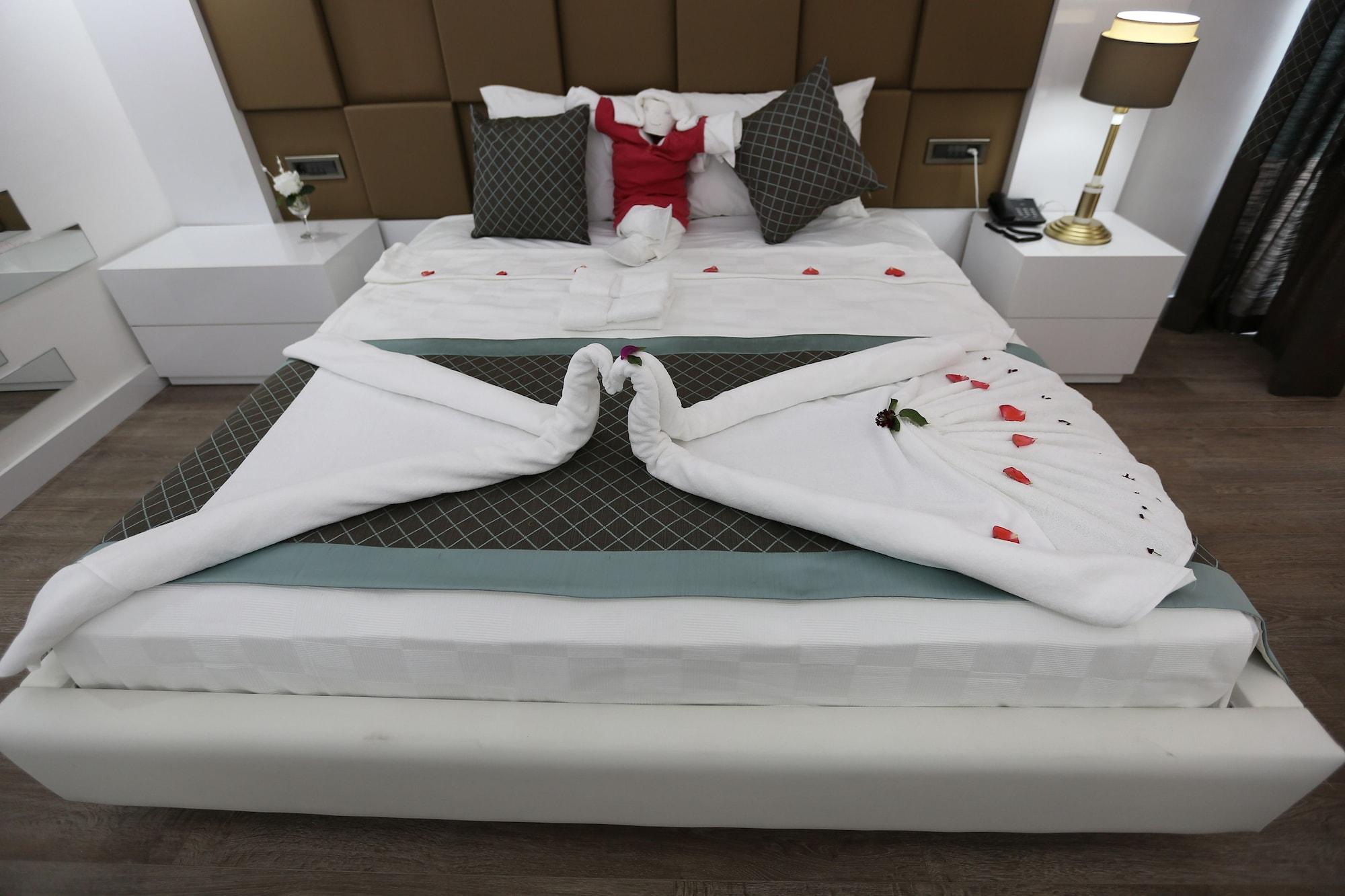 Otel Elips Royal &
