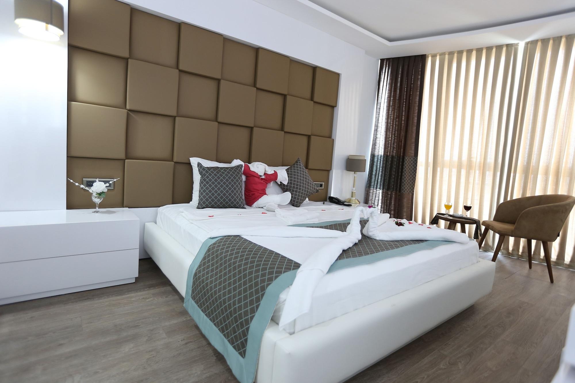 Otel Elips Royal &