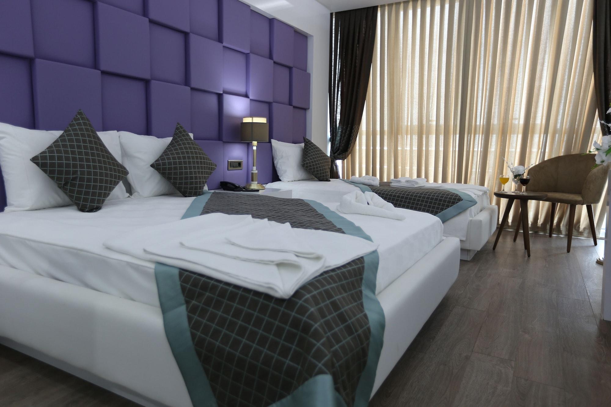 Otel Elips Royal & 4*