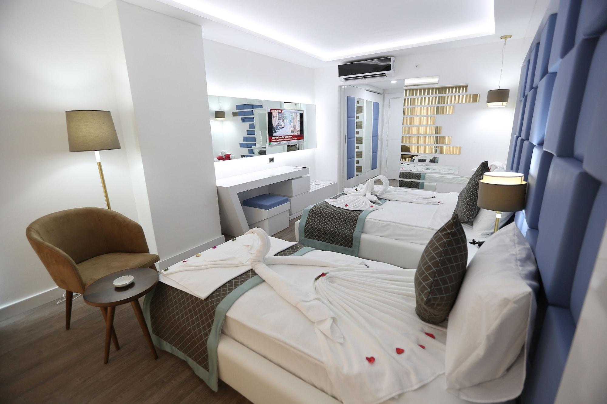 Elips Royal & Otel